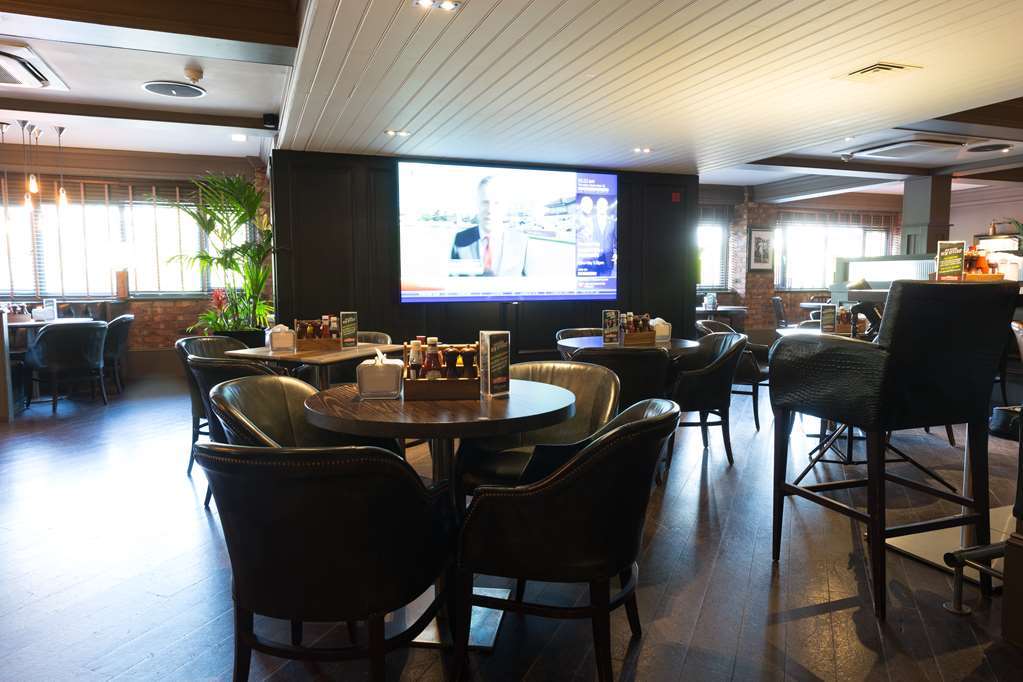 Village Hotel Leeds North Restaurant photo